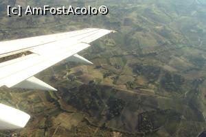 [P01] Peisaj toscan tipic văzut din avion.  » foto by Carmen Ion
 - 
<span class="allrVoted glyphicon glyphicon-heart hidden" id="av808465"></span>
<a class="m-l-10 hidden" id="sv808465" onclick="voting_Foto_DelVot(,808465,8341)" role="button">șterge vot <span class="glyphicon glyphicon-remove"></span></a>
<a id="v9808465" class=" c-red"  onclick="voting_Foto_SetVot(808465)" role="button"><span class="glyphicon glyphicon-heart-empty"></span> <b>LIKE</b> = Votează poza</a> <img class="hidden"  id="f808465W9" src="/imagini/loader.gif" border="0" /><span class="AjErrMes hidden" id="e808465ErM"></span>