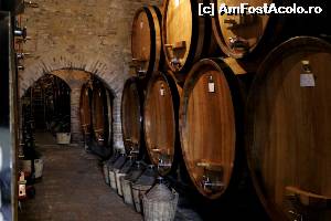 [P08] Pivnita cu butoaie de vin in Montepulciano » foto by Dan-Ioan
 - 
<span class="allrVoted glyphicon glyphicon-heart hidden" id="av543233"></span>
<a class="m-l-10 hidden" id="sv543233" onclick="voting_Foto_DelVot(,543233,8341)" role="button">șterge vot <span class="glyphicon glyphicon-remove"></span></a>
<a id="v9543233" class=" c-red"  onclick="voting_Foto_SetVot(543233)" role="button"><span class="glyphicon glyphicon-heart-empty"></span> <b>LIKE</b> = Votează poza</a> <img class="hidden"  id="f543233W9" src="/imagini/loader.gif" border="0" /><span class="AjErrMes hidden" id="e543233ErM"></span>