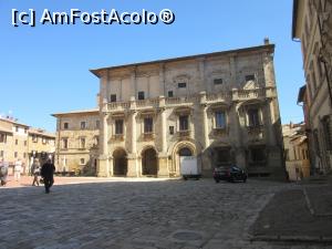 [P20] Palatul Tarucci în piaţa mare » foto by Michi
 - 
<span class="allrVoted glyphicon glyphicon-heart hidden" id="av741514"></span>
<a class="m-l-10 hidden" id="sv741514" onclick="voting_Foto_DelVot(,741514,8341)" role="button">șterge vot <span class="glyphicon glyphicon-remove"></span></a>
<a id="v9741514" class=" c-red"  onclick="voting_Foto_SetVot(741514)" role="button"><span class="glyphicon glyphicon-heart-empty"></span> <b>LIKE</b> = Votează poza</a> <img class="hidden"  id="f741514W9" src="/imagini/loader.gif" border="0" /><span class="AjErrMes hidden" id="e741514ErM"></span>