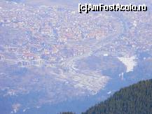 [P16] Bansko vazut de sus. Se pot vedea cateva hoteluri, pentru cei care le stiu pe unde sunt localizate. » foto by fanespoitorul
 - 
<span class="allrVoted glyphicon glyphicon-heart hidden" id="av182983"></span>
<a class="m-l-10 hidden" id="sv182983" onclick="voting_Foto_DelVot(,182983,8352)" role="button">șterge vot <span class="glyphicon glyphicon-remove"></span></a>
<a id="v9182983" class=" c-red"  onclick="voting_Foto_SetVot(182983)" role="button"><span class="glyphicon glyphicon-heart-empty"></span> <b>LIKE</b> = Votează poza</a> <img class="hidden"  id="f182983W9" src="/imagini/loader.gif" border="0" /><span class="AjErrMes hidden" id="e182983ErM"></span>