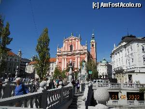 [P11] Slovenia - Ljubljana, o parte din Podul Triplu si Biserica Franciscana (cea roz), ridicata intre 1646 – 1660 » foto by Diaura*
 - 
<span class="allrVoted glyphicon glyphicon-heart hidden" id="av388262"></span>
<a class="m-l-10 hidden" id="sv388262" onclick="voting_Foto_DelVot(,388262,8382)" role="button">șterge vot <span class="glyphicon glyphicon-remove"></span></a>
<a id="v9388262" class=" c-red"  onclick="voting_Foto_SetVot(388262)" role="button"><span class="glyphicon glyphicon-heart-empty"></span> <b>LIKE</b> = Votează poza</a> <img class="hidden"  id="f388262W9" src="/imagini/loader.gif" border="0" /><span class="AjErrMes hidden" id="e388262ErM"></span>