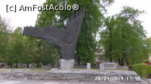 [P11] Ljubljana, monument în Piața Republicii » foto by ungureanica
 - 
<span class="allrVoted glyphicon glyphicon-heart hidden" id="av1108368"></span>
<a class="m-l-10 hidden" id="sv1108368" onclick="voting_Foto_DelVot(,1108368,8382)" role="button">șterge vot <span class="glyphicon glyphicon-remove"></span></a>
<a id="v91108368" class=" c-red"  onclick="voting_Foto_SetVot(1108368)" role="button"><span class="glyphicon glyphicon-heart-empty"></span> <b>LIKE</b> = Votează poza</a> <img class="hidden"  id="f1108368W9" src="/imagini/loader.gif" border="0" /><span class="AjErrMes hidden" id="e1108368ErM"></span>