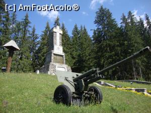 [P03] Am vizitat Mausoleul Eroilor Români căzuţi în Primul Război Mondial de la Topliţa. În acest mausoleu au fost depuse osemintele a 771 de ostaşi români căzuţi pe front în timpul Primului Război Mondial. » foto by Floryn81
 - 
<span class="allrVoted glyphicon glyphicon-heart hidden" id="av883143"></span>
<a class="m-l-10 hidden" id="sv883143" onclick="voting_Foto_DelVot(,883143,8452)" role="button">șterge vot <span class="glyphicon glyphicon-remove"></span></a>
<a id="v9883143" class=" c-red"  onclick="voting_Foto_SetVot(883143)" role="button"><span class="glyphicon glyphicon-heart-empty"></span> <b>LIKE</b> = Votează poza</a> <img class="hidden"  id="f883143W9" src="/imagini/loader.gif" border="0" /><span class="AjErrMes hidden" id="e883143ErM"></span>