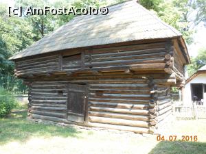 [P14] Audia - Grajdul cu fânar din gospodăria țărănească.  » foto by iulianic
 - 
<span class="allrVoted glyphicon glyphicon-heart hidden" id="av756599"></span>
<a class="m-l-10 hidden" id="sv756599" onclick="voting_Foto_DelVot(,756599,8488)" role="button">șterge vot <span class="glyphicon glyphicon-remove"></span></a>
<a id="v9756599" class=" c-red"  onclick="voting_Foto_SetVot(756599)" role="button"><span class="glyphicon glyphicon-heart-empty"></span> <b>LIKE</b> = Votează poza</a> <img class="hidden"  id="f756599W9" src="/imagini/loader.gif" border="0" /><span class="AjErrMes hidden" id="e756599ErM"></span>