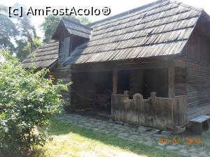[P10] Muzeul Satului - Casă din Fundu Moldovei (Suceava). Anexe gospodărești.  » foto by iulianic
 - 
<span class="allrVoted glyphicon glyphicon-heart hidden" id="av802109"></span>
<a class="m-l-10 hidden" id="sv802109" onclick="voting_Foto_DelVot(,802109,8488)" role="button">șterge vot <span class="glyphicon glyphicon-remove"></span></a>
<a id="v9802109" class=" c-red"  onclick="voting_Foto_SetVot(802109)" role="button"><span class="glyphicon glyphicon-heart-empty"></span> <b>LIKE</b> = Votează poza</a> <img class="hidden"  id="f802109W9" src="/imagini/loader.gif" border="0" /><span class="AjErrMes hidden" id="e802109ErM"></span>
