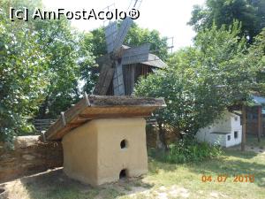 [P14] Muzeul Satului - Gospodărie lipovenească din Jurilovca (Tulcea). Anexe.  » foto by iulianic
 - 
<span class="allrVoted glyphicon glyphicon-heart hidden" id="av802114"></span>
<a class="m-l-10 hidden" id="sv802114" onclick="voting_Foto_DelVot(,802114,8488)" role="button">șterge vot <span class="glyphicon glyphicon-remove"></span></a>
<a id="v9802114" class=" c-red"  onclick="voting_Foto_SetVot(802114)" role="button"><span class="glyphicon glyphicon-heart-empty"></span> <b>LIKE</b> = Votează poza</a> <img class="hidden"  id="f802114W9" src="/imagini/loader.gif" border="0" /><span class="AjErrMes hidden" id="e802114ErM"></span>