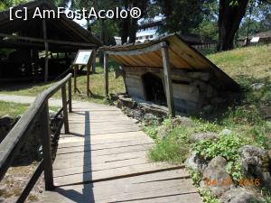 [P17] Muzeul Satului - Fântâna cu cai.  » foto by iulianic
 - 
<span class="allrVoted glyphicon glyphicon-heart hidden" id="av802118"></span>
<a class="m-l-10 hidden" id="sv802118" onclick="voting_Foto_DelVot(,802118,8488)" role="button">șterge vot <span class="glyphicon glyphicon-remove"></span></a>
<a id="v9802118" class=" c-red"  onclick="voting_Foto_SetVot(802118)" role="button"><span class="glyphicon glyphicon-heart-empty"></span> <b>LIKE</b> = Votează poza</a> <img class="hidden"  id="f802118W9" src="/imagini/loader.gif" border="0" /><span class="AjErrMes hidden" id="e802118ErM"></span>