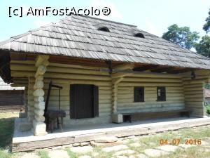 [P19] Muzeul Satului - Casă de locuit în Straja (Suceava).  » foto by iulianic
 - 
<span class="allrVoted glyphicon glyphicon-heart hidden" id="av802120"></span>
<a class="m-l-10 hidden" id="sv802120" onclick="voting_Foto_DelVot(,802120,8488)" role="button">șterge vot <span class="glyphicon glyphicon-remove"></span></a>
<a id="v9802120" class=" c-red"  onclick="voting_Foto_SetVot(802120)" role="button"><span class="glyphicon glyphicon-heart-empty"></span> <b>LIKE</b> = Votează poza</a> <img class="hidden"  id="f802120W9" src="/imagini/loader.gif" border="0" /><span class="AjErrMes hidden" id="e802120ErM"></span>