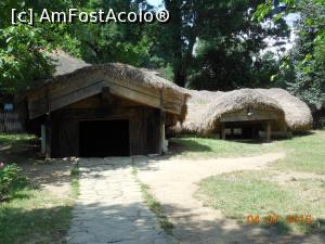 [P06] Muzeul Satului - Bordei din Drăghiceni (Olt).  » foto by iulianic
 - 
<span class="allrVoted glyphicon glyphicon-heart hidden" id="av802105"></span>
<a class="m-l-10 hidden" id="sv802105" onclick="voting_Foto_DelVot(,802105,8488)" role="button">șterge vot <span class="glyphicon glyphicon-remove"></span></a>
<a id="v9802105" class=" c-red"  onclick="voting_Foto_SetVot(802105)" role="button"><span class="glyphicon glyphicon-heart-empty"></span> <b>LIKE</b> = Votează poza</a> <img class="hidden"  id="f802105W9" src="/imagini/loader.gif" border="0" /><span class="AjErrMes hidden" id="e802105ErM"></span>