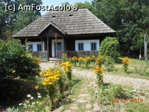 [P09] Muzeul Satului - Casă din Fundu Moldovei (Suceava).  » foto by iulianic
 - 
<span class="allrVoted glyphicon glyphicon-heart hidden" id="av802108"></span>
<a class="m-l-10 hidden" id="sv802108" onclick="voting_Foto_DelVot(,802108,8488)" role="button">șterge vot <span class="glyphicon glyphicon-remove"></span></a>
<a id="v9802108" class=" c-red"  onclick="voting_Foto_SetVot(802108)" role="button"><span class="glyphicon glyphicon-heart-empty"></span> <b>LIKE</b> = Votează poza</a> <img class="hidden"  id="f802108W9" src="/imagini/loader.gif" border="0" /><span class="AjErrMes hidden" id="e802108ErM"></span>