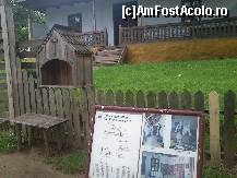 [P47] Bancuta de stat la poarta, la chilau, si locul unde se poate aprinde o lumanare pentru cei plecati...  » foto by alinaro
 - 
<span class="allrVoted glyphicon glyphicon-heart hidden" id="av342911"></span>
<a class="m-l-10 hidden" id="sv342911" onclick="voting_Foto_DelVot(,342911,8488)" role="button">șterge vot <span class="glyphicon glyphicon-remove"></span></a>
<a id="v9342911" class=" c-red"  onclick="voting_Foto_SetVot(342911)" role="button"><span class="glyphicon glyphicon-heart-empty"></span> <b>LIKE</b> = Votează poza</a> <img class="hidden"  id="f342911W9" src="/imagini/loader.gif" border="0" /><span class="AjErrMes hidden" id="e342911ErM"></span>