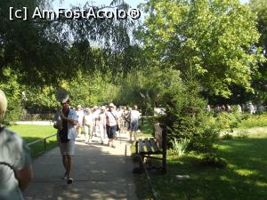 [P14] Muzeul Satului - alt grup de turisti straini cu ghidul in fata » foto by mishu
 - 
<span class="allrVoted glyphicon glyphicon-heart hidden" id="av801509"></span>
<a class="m-l-10 hidden" id="sv801509" onclick="voting_Foto_DelVot(,801509,8488)" role="button">șterge vot <span class="glyphicon glyphicon-remove"></span></a>
<a id="v9801509" class=" c-red"  onclick="voting_Foto_SetVot(801509)" role="button"><span class="glyphicon glyphicon-heart-empty"></span> <b>LIKE</b> = Votează poza</a> <img class="hidden"  id="f801509W9" src="/imagini/loader.gif" border="0" /><span class="AjErrMes hidden" id="e801509ErM"></span>