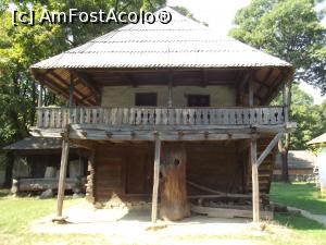 [P18] Muzeul Satului - Gospodarie Curtisoara, Gorj » foto by mishu
 - 
<span class="allrVoted glyphicon glyphicon-heart hidden" id="av801514"></span>
<a class="m-l-10 hidden" id="sv801514" onclick="voting_Foto_DelVot(,801514,8488)" role="button">șterge vot <span class="glyphicon glyphicon-remove"></span></a>
<a id="v9801514" class=" c-red"  onclick="voting_Foto_SetVot(801514)" role="button"><span class="glyphicon glyphicon-heart-empty"></span> <b>LIKE</b> = Votează poza</a> <img class="hidden"  id="f801514W9" src="/imagini/loader.gif" border="0" /><span class="AjErrMes hidden" id="e801514ErM"></span>