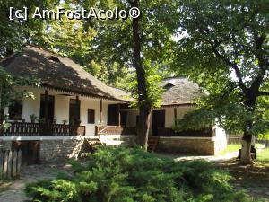 [P19] Muzeul Satului - Gospodarie Suici, Arges » foto by mishu
 - 
<span class="allrVoted glyphicon glyphicon-heart hidden" id="av801515"></span>
<a class="m-l-10 hidden" id="sv801515" onclick="voting_Foto_DelVot(,801515,8488)" role="button">șterge vot <span class="glyphicon glyphicon-remove"></span></a>
<a id="v9801515" class=" c-red"  onclick="voting_Foto_SetVot(801515)" role="button"><span class="glyphicon glyphicon-heart-empty"></span> <b>LIKE</b> = Votează poza</a> <img class="hidden"  id="f801515W9" src="/imagini/loader.gif" border="0" /><span class="AjErrMes hidden" id="e801515ErM"></span>