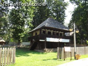 [P31] Muzeul Satului - Gospodarie Ticleni, Gorj » foto by mishu
 - 
<span class="allrVoted glyphicon glyphicon-heart hidden" id="av801531"></span>
<a class="m-l-10 hidden" id="sv801531" onclick="voting_Foto_DelVot(,801531,8488)" role="button">șterge vot <span class="glyphicon glyphicon-remove"></span></a>
<a id="v9801531" class=" c-red"  onclick="voting_Foto_SetVot(801531)" role="button"><span class="glyphicon glyphicon-heart-empty"></span> <b>LIKE</b> = Votează poza</a> <img class="hidden"  id="f801531W9" src="/imagini/loader.gif" border="0" /><span class="AjErrMes hidden" id="e801531ErM"></span>