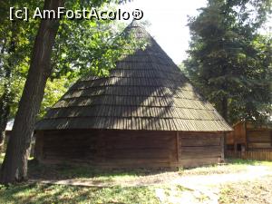 [P51] Muzeul Satului - Staur poligonal din lemn, 1960, Gradistea de Munte, Hunedoara » foto by mishu
 - 
<span class="allrVoted glyphicon glyphicon-heart hidden" id="av803399"></span>
<a class="m-l-10 hidden" id="sv803399" onclick="voting_Foto_DelVot(,803399,8488)" role="button">șterge vot <span class="glyphicon glyphicon-remove"></span></a>
<a id="v9803399" class=" c-red"  onclick="voting_Foto_SetVot(803399)" role="button"><span class="glyphicon glyphicon-heart-empty"></span> <b>LIKE</b> = Votează poza</a> <img class="hidden"  id="f803399W9" src="/imagini/loader.gif" border="0" /><span class="AjErrMes hidden" id="e803399ErM"></span>