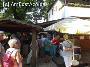 [P07] Muzeul Satului - si multi turisti straini » foto by mishu
 - 
<span class="allrVoted glyphicon glyphicon-heart hidden" id="av801500"></span>
<a class="m-l-10 hidden" id="sv801500" onclick="voting_Foto_DelVot(,801500,8488)" role="button">șterge vot <span class="glyphicon glyphicon-remove"></span></a>
<a id="v9801500" class=" c-red"  onclick="voting_Foto_SetVot(801500)" role="button"><span class="glyphicon glyphicon-heart-empty"></span> <b>LIKE</b> = Votează poza</a> <img class="hidden"  id="f801500W9" src="/imagini/loader.gif" border="0" /><span class="AjErrMes hidden" id="e801500ErM"></span>