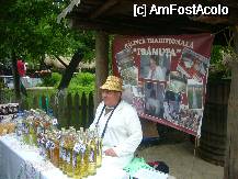 [P44] Targul Olarilor, editia a II-a, la Muzeul Satului 'Dimitrie Gusti' din Bucuresti » foto by magdalena
 - 
<span class="allrVoted glyphicon glyphicon-heart hidden" id="av73562"></span>
<a class="m-l-10 hidden" id="sv73562" onclick="voting_Foto_DelVot(,73562,8488)" role="button">șterge vot <span class="glyphicon glyphicon-remove"></span></a>
<a id="v973562" class=" c-red"  onclick="voting_Foto_SetVot(73562)" role="button"><span class="glyphicon glyphicon-heart-empty"></span> <b>LIKE</b> = Votează poza</a> <img class="hidden"  id="f73562W9" src="/imagini/loader.gif" border="0" /><span class="AjErrMes hidden" id="e73562ErM"></span>