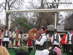 [P10] Am plecat să colindăm - La Mulți ani cu sănătate!  » foto by tata123 🔱
 - 
<span class="allrVoted glyphicon glyphicon-heart hidden" id="av701417"></span>
<a class="m-l-10 hidden" id="sv701417" onclick="voting_Foto_DelVot(,701417,8488)" role="button">șterge vot <span class="glyphicon glyphicon-remove"></span></a>
<a id="v9701417" class=" c-red"  onclick="voting_Foto_SetVot(701417)" role="button"><span class="glyphicon glyphicon-heart-empty"></span> <b>LIKE</b> = Votează poza</a> <img class="hidden"  id="f701417W9" src="/imagini/loader.gif" border="0" /><span class="AjErrMes hidden" id="e701417ErM"></span>