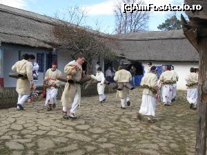 [P05] Am plecat să colindăm - La Mulți ani cu sănătate!  » foto by tata123 🔱
 - 
<span class="allrVoted glyphicon glyphicon-heart hidden" id="av701412"></span>
<a class="m-l-10 hidden" id="sv701412" onclick="voting_Foto_DelVot(,701412,8488)" role="button">șterge vot <span class="glyphicon glyphicon-remove"></span></a>
<a id="v9701412" class=" c-red"  onclick="voting_Foto_SetVot(701412)" role="button"><span class="glyphicon glyphicon-heart-empty"></span> <b>LIKE</b> = Votează poza</a> <img class="hidden"  id="f701412W9" src="/imagini/loader.gif" border="0" /><span class="AjErrMes hidden" id="e701412ErM"></span>