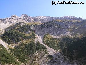 [P30] Ochii Cerului sunt in Karwendel - Masivul Soiernspitze, ce strajuieste cele doua lacuri gemene » foto by RoF*
 - 
<span class="allrVoted glyphicon glyphicon-heart hidden" id="av598451"></span>
<a class="m-l-10 hidden" id="sv598451" onclick="voting_Foto_DelVot(,598451,8498)" role="button">șterge vot <span class="glyphicon glyphicon-remove"></span></a>
<a id="v9598451" class=" c-red"  onclick="voting_Foto_SetVot(598451)" role="button"><span class="glyphicon glyphicon-heart-empty"></span> <b>LIKE</b> = Votează poza</a> <img class="hidden"  id="f598451W9" src="/imagini/loader.gif" border="0" /><span class="AjErrMes hidden" id="e598451ErM"></span>