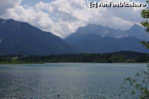 [P19] lacul Barmsee si crestele muntilor Karwendel » foto by osna
 - 
<span class="allrVoted glyphicon glyphicon-heart hidden" id="av556755"></span>
<a class="m-l-10 hidden" id="sv556755" onclick="voting_Foto_DelVot(,556755,8498)" role="button">șterge vot <span class="glyphicon glyphicon-remove"></span></a>
<a id="v9556755" class=" c-red"  onclick="voting_Foto_SetVot(556755)" role="button"><span class="glyphicon glyphicon-heart-empty"></span> <b>LIKE</b> = Votează poza</a> <img class="hidden"  id="f556755W9" src="/imagini/loader.gif" border="0" /><span class="AjErrMes hidden" id="e556755ErM"></span>