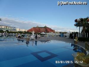 [P26] Una dintre piscinele hotelului Delphin Imperial, iar în fundal hotelul Delphin Palace » foto by Alina53
 - 
<span class="allrVoted glyphicon glyphicon-heart hidden" id="av586600"></span>
<a class="m-l-10 hidden" id="sv586600" onclick="voting_Foto_DelVot(,586600,8572)" role="button">șterge vot <span class="glyphicon glyphicon-remove"></span></a>
<a id="v9586600" class=" c-red"  onclick="voting_Foto_SetVot(586600)" role="button"><span class="glyphicon glyphicon-heart-empty"></span> <b>LIKE</b> = Votează poza</a> <img class="hidden"  id="f586600W9" src="/imagini/loader.gif" border="0" /><span class="AjErrMes hidden" id="e586600ErM"></span>