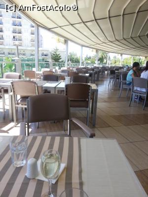 [P18] pe terasa restaurantului principal 3... la inceput cand nu era inghesuiala » foto by gioko
 - 
<span class="allrVoted glyphicon glyphicon-heart hidden" id="av922970"></span>
<a class="m-l-10 hidden" id="sv922970" onclick="voting_Foto_DelVot(,922970,8572)" role="button">șterge vot <span class="glyphicon glyphicon-remove"></span></a>
<a id="v9922970" class=" c-red"  onclick="voting_Foto_SetVot(922970)" role="button"><span class="glyphicon glyphicon-heart-empty"></span> <b>LIKE</b> = Votează poza</a> <img class="hidden"  id="f922970W9" src="/imagini/loader.gif" border="0" /><span class="AjErrMes hidden" id="e922970ErM"></span>