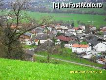 [P134] panorama satului Niederhart vazut de sus.Undeva in centru mai  spre capat se vede acoperisul destul de ruginit al pensiunii noastre. » foto by adryana
 - 
<span class="allrVoted glyphicon glyphicon-heart hidden" id="av315151"></span>
<a class="m-l-10 hidden" id="sv315151" onclick="voting_Foto_DelVot(,315151,8584)" role="button">șterge vot <span class="glyphicon glyphicon-remove"></span></a>
<a id="v9315151" class=" c-red"  onclick="voting_Foto_SetVot(315151)" role="button"><span class="glyphicon glyphicon-heart-empty"></span> <b>LIKE</b> = Votează poza</a> <img class="hidden"  id="f315151W9" src="/imagini/loader.gif" border="0" /><span class="AjErrMes hidden" id="e315151ErM"></span>