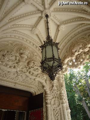 [P28] Verandă Quinta da Regaleira » foto by DepartureGate7
 - 
<span class="allrVoted glyphicon glyphicon-heart hidden" id="av606098"></span>
<a class="m-l-10 hidden" id="sv606098" onclick="voting_Foto_DelVot(,606098,8613)" role="button">șterge vot <span class="glyphicon glyphicon-remove"></span></a>
<a id="v9606098" class=" c-red"  onclick="voting_Foto_SetVot(606098)" role="button"><span class="glyphicon glyphicon-heart-empty"></span> <b>LIKE</b> = Votează poza</a> <img class="hidden"  id="f606098W9" src="/imagini/loader.gif" border="0" /><span class="AjErrMes hidden" id="e606098ErM"></span>
