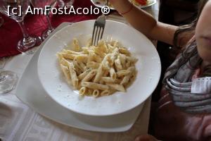 [P12] Râșnov, Restaurantul La Promenada, Penne Quatro Formaggi, porție pentru copii » foto by mprofeanu
 - 
<span class="allrVoted glyphicon glyphicon-heart hidden" id="av821694"></span>
<a class="m-l-10 hidden" id="sv821694" onclick="voting_Foto_DelVot(,821694,8637)" role="button">șterge vot <span class="glyphicon glyphicon-remove"></span></a>
<a id="v9821694" class=" c-red"  onclick="voting_Foto_SetVot(821694)" role="button"><span class="glyphicon glyphicon-heart-empty"></span> <b>LIKE</b> = Votează poza</a> <img class="hidden"  id="f821694W9" src="/imagini/loader.gif" border="0" /><span class="AjErrMes hidden" id="e821694ErM"></span>