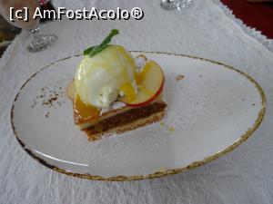 [P18] Apfelstrudel cu înghețată de vanilie. » foto by tata123 🔱
 - 
<span class="allrVoted glyphicon glyphicon-heart hidden" id="av1278823"></span>
<a class="m-l-10 hidden" id="sv1278823" onclick="voting_Foto_DelVot(,1278823,8637)" role="button">șterge vot <span class="glyphicon glyphicon-remove"></span></a>
<a id="v91278823" class=" c-red"  onclick="voting_Foto_SetVot(1278823)" role="button"><span class="glyphicon glyphicon-heart-empty"></span> <b>LIKE</b> = Votează poza</a> <img class="hidden"  id="f1278823W9" src="/imagini/loader.gif" border="0" /><span class="AjErrMes hidden" id="e1278823ErM"></span>