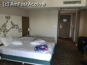 [P02] Poza camera standard pe care trebuia s-o primim (facuta personal la un alt cuplu din hotel)  » foto by Tby
 - 
<span class="allrVoted glyphicon glyphicon-heart hidden" id="av1087952"></span>
<a class="m-l-10 hidden" id="sv1087952" onclick="voting_Foto_DelVot(,1087952,8653)" role="button">șterge vot <span class="glyphicon glyphicon-remove"></span></a>
<a id="v91087952" class=" c-red"  onclick="voting_Foto_SetVot(1087952)" role="button"><span class="glyphicon glyphicon-heart-empty"></span> <b>LIKE</b> = Votează poza</a> <img class="hidden"  id="f1087952W9" src="/imagini/loader.gif" border="0" /><span class="AjErrMes hidden" id="e1087952ErM"></span>