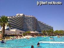[P01] Hotelul si piscina imensa. » foto by dorupetre
 - 
<span class="allrVoted glyphicon glyphicon-heart hidden" id="av251246"></span>
<a class="m-l-10 hidden" id="sv251246" onclick="voting_Foto_DelVot(,251246,8653)" role="button">șterge vot <span class="glyphicon glyphicon-remove"></span></a>
<a id="v9251246" class=" c-red"  onclick="voting_Foto_SetVot(251246)" role="button"><span class="glyphicon glyphicon-heart-empty"></span> <b>LIKE</b> = Votează poza</a> <img class="hidden"  id="f251246W9" src="/imagini/loader.gif" border="0" /><span class="AjErrMes hidden" id="e251246ErM"></span>