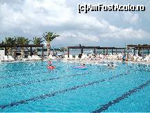 [P01] La piscina cu apa neincalzita, dar suficient de calda.  » foto by cartaovitu
 - 
<span class="allrVoted glyphicon glyphicon-heart hidden" id="av421747"></span>
<a class="m-l-10 hidden" id="sv421747" onclick="voting_Foto_DelVot(,421747,8653)" role="button">șterge vot <span class="glyphicon glyphicon-remove"></span></a>
<a id="v9421747" class=" c-red"  onclick="voting_Foto_SetVot(421747)" role="button"><span class="glyphicon glyphicon-heart-empty"></span> <b>LIKE</b> = Votează poza</a> <img class="hidden"  id="f421747W9" src="/imagini/loader.gif" border="0" /><span class="AjErrMes hidden" id="e421747ErM"></span>