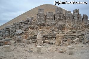 [P73] Muntele Nemrut » foto by TraianS
 - 
<span class="allrVoted glyphicon glyphicon-heart hidden" id="av614774"></span>
<a class="m-l-10 hidden" id="sv614774" onclick="voting_Foto_DelVot(,614774,8659)" role="button">șterge vot <span class="glyphicon glyphicon-remove"></span></a>
<a id="v9614774" class=" c-red"  onclick="voting_Foto_SetVot(614774)" role="button"><span class="glyphicon glyphicon-heart-empty"></span> <b>LIKE</b> = Votează poza</a> <img class="hidden"  id="f614774W9" src="/imagini/loader.gif" border="0" /><span class="AjErrMes hidden" id="e614774ErM"></span>