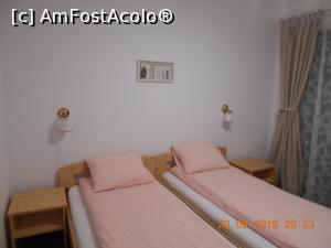 [P12] paturile din camera noastră » foto by zlatna
 - 
<span class="allrVoted glyphicon glyphicon-heart hidden" id="av1111813"></span>
<a class="m-l-10 hidden" id="sv1111813" onclick="voting_Foto_DelVot(,1111813,8692)" role="button">șterge vot <span class="glyphicon glyphicon-remove"></span></a>
<a id="v91111813" class=" c-red"  onclick="voting_Foto_SetVot(1111813)" role="button"><span class="glyphicon glyphicon-heart-empty"></span> <b>LIKE</b> = Votează poza</a> <img class="hidden"  id="f1111813W9" src="/imagini/loader.gif" border="0" /><span class="AjErrMes hidden" id="e1111813ErM"></span>