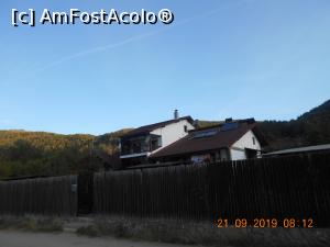 [P02] pensiunea văzută din parcare » foto by zlatna
 - 
<span class="allrVoted glyphicon glyphicon-heart hidden" id="av1111803"></span>
<a class="m-l-10 hidden" id="sv1111803" onclick="voting_Foto_DelVot(,1111803,8692)" role="button">șterge vot <span class="glyphicon glyphicon-remove"></span></a>
<a id="v91111803" class=" c-red"  onclick="voting_Foto_SetVot(1111803)" role="button"><span class="glyphicon glyphicon-heart-empty"></span> <b>LIKE</b> = Votează poza</a> <img class="hidden"  id="f1111803W9" src="/imagini/loader.gif" border="0" /><span class="AjErrMes hidden" id="e1111803ErM"></span>