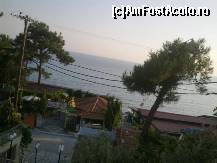 [P11] Poza facuta din balconul camerei unde am stat in hotelul Thassos, Pefkari. (pe inserat)  » foto by penelopa
 - 
<span class="allrVoted glyphicon glyphicon-heart hidden" id="av483914"></span>
<a class="m-l-10 hidden" id="sv483914" onclick="voting_Foto_DelVot(,483914,8770)" role="button">șterge vot <span class="glyphicon glyphicon-remove"></span></a>
<a id="v9483914" class=" c-red"  onclick="voting_Foto_SetVot(483914)" role="button"><span class="glyphicon glyphicon-heart-empty"></span> <b>LIKE</b> = Votează poza</a> <img class="hidden"  id="f483914W9" src="/imagini/loader.gif" border="0" /><span class="AjErrMes hidden" id="e483914ErM"></span>