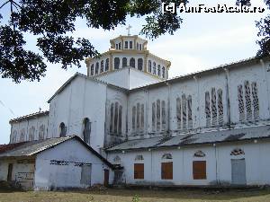 [P44] Jaffna, orasul cel mai nordic de pe insula, populat in majoritate de tamuli, oras in care accesul a fost interzis strainilor, din nou accesibil din primavara anului 2013. Catedrala catolica Sf. Patrick;  » foto by nela b
 - 
<span class="allrVoted glyphicon glyphicon-heart hidden" id="av526926"></span>
<a class="m-l-10 hidden" id="sv526926" onclick="voting_Foto_DelVot(,526926,8783)" role="button">șterge vot <span class="glyphicon glyphicon-remove"></span></a>
<a id="v9526926" class=" c-red"  onclick="voting_Foto_SetVot(526926)" role="button"><span class="glyphicon glyphicon-heart-empty"></span> <b>LIKE</b> = Votează poza</a> <img class="hidden"  id="f526926W9" src="/imagini/loader.gif" border="0" /><span class="AjErrMes hidden" id="e526926ErM"></span>