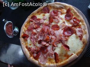 [P11] A sosit pizza Carnivora normală. Yummy! Fierbinte și gustoasă! Sosul a fost și el foarte bun!  » foto by Floryn81
 - 
<span class="allrVoted glyphicon glyphicon-heart hidden" id="av818713"></span>
<a class="m-l-10 hidden" id="sv818713" onclick="voting_Foto_DelVot(,818713,8790)" role="button">șterge vot <span class="glyphicon glyphicon-remove"></span></a>
<a id="v9818713" class=" c-red"  onclick="voting_Foto_SetVot(818713)" role="button"><span class="glyphicon glyphicon-heart-empty"></span> <b>LIKE</b> = Votează poza</a> <img class="hidden"  id="f818713W9" src="/imagini/loader.gif" border="0" /><span class="AjErrMes hidden" id="e818713ErM"></span>