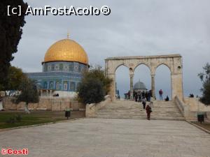 [P41] Qubbat al-Sakhra (Dome of the Rock)  » foto by Costi
 - 
<span class="allrVoted glyphicon glyphicon-heart hidden" id="av1138064"></span>
<a class="m-l-10 hidden" id="sv1138064" onclick="voting_Foto_DelVot(,1138064,8792)" role="button">șterge vot <span class="glyphicon glyphicon-remove"></span></a>
<a id="v91138064" class=" c-red"  onclick="voting_Foto_SetVot(1138064)" role="button"><span class="glyphicon glyphicon-heart-empty"></span> <b>LIKE</b> = Votează poza</a> <img class="hidden"  id="f1138064W9" src="/imagini/loader.gif" border="0" /><span class="AjErrMes hidden" id="e1138064ErM"></span>