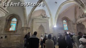 [P13] Dupa cucerirea Israelului de catre otomani, camera a fost transformata in moschee, adaugand Cenaclului, fereastra otomana, cu inscriptii in limba araba, si 'mihrab-ul' frumos sculptat, un fel de altar ridicat pe un perete al camerei ce indica directia spre Mecca. Tot aici se mai gasesc si doua inscriptii arabe pe doua placute din zid si un dom levantin. » foto by geani anto
 - 
<span class="allrVoted glyphicon glyphicon-heart hidden" id="av1390986"></span>
<a class="m-l-10 hidden" id="sv1390986" onclick="voting_Foto_DelVot(,1390986,8792)" role="button">șterge vot <span class="glyphicon glyphicon-remove"></span></a>
<a id="v91390986" class=" c-red"  onclick="voting_Foto_SetVot(1390986)" role="button"><span class="glyphicon glyphicon-heart-empty"></span> <b>LIKE</b> = Votează poza</a> <img class="hidden"  id="f1390986W9" src="/imagini/loader.gif" border="0" /><span class="AjErrMes hidden" id="e1390986ErM"></span>