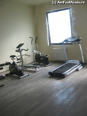 [P04] sala de fitness » foto by 1234 Dana
 - 
<span class="allrVoted glyphicon glyphicon-heart hidden" id="av660602"></span>
<a class="m-l-10 hidden" id="sv660602" onclick="voting_Foto_DelVot(,660602,8845)" role="button">șterge vot <span class="glyphicon glyphicon-remove"></span></a>
<a id="v9660602" class=" c-red"  onclick="voting_Foto_SetVot(660602)" role="button"><span class="glyphicon glyphicon-heart-empty"></span> <b>LIKE</b> = Votează poza</a> <img class="hidden"  id="f660602W9" src="/imagini/loader.gif" border="0" /><span class="AjErrMes hidden" id="e660602ErM"></span>