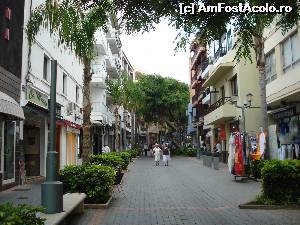 [P10] Puerto de la Cruz, zona predominant comerciala, cam la 20 de minute de mers pe jos, de la hotel.  » foto by Costinescu
 - 
<span class="allrVoted glyphicon glyphicon-heart hidden" id="av632981"></span>
<a class="m-l-10 hidden" id="sv632981" onclick="voting_Foto_DelVot(,632981,8885)" role="button">șterge vot <span class="glyphicon glyphicon-remove"></span></a>
<a id="v9632981" class=" c-red"  onclick="voting_Foto_SetVot(632981)" role="button"><span class="glyphicon glyphicon-heart-empty"></span> <b>LIKE</b> = Votează poza</a> <img class="hidden"  id="f632981W9" src="/imagini/loader.gif" border="0" /><span class="AjErrMes hidden" id="e632981ErM"></span>