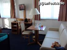 [P32] camera -Hotel Achat in Passau » foto by monamorew
 - 
<span class="allrVoted glyphicon glyphicon-heart hidden" id="av199598"></span>
<a class="m-l-10 hidden" id="sv199598" onclick="voting_Foto_DelVot(,199598,8893)" role="button">șterge vot <span class="glyphicon glyphicon-remove"></span></a>
<a id="v9199598" class=" c-red"  onclick="voting_Foto_SetVot(199598)" role="button"><span class="glyphicon glyphicon-heart-empty"></span> <b>LIKE</b> = Votează poza</a> <img class="hidden"  id="f199598W9" src="/imagini/loader.gif" border="0" /><span class="AjErrMes hidden" id="e199598ErM"></span>