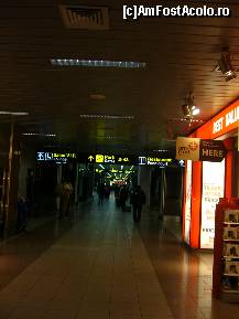 [P05] Cu avionul spre Antalya - spre poarta de imbarcare » foto by magdalena
 - 
<span class="allrVoted glyphicon glyphicon-heart hidden" id="av200667"></span>
<a class="m-l-10 hidden" id="sv200667" onclick="voting_Foto_DelVot(,200667,8928)" role="button">șterge vot <span class="glyphicon glyphicon-remove"></span></a>
<a id="v9200667" class=" c-red"  onclick="voting_Foto_SetVot(200667)" role="button"><span class="glyphicon glyphicon-heart-empty"></span> <b>LIKE</b> = Votează poza</a> <img class="hidden"  id="f200667W9" src="/imagini/loader.gif" border="0" /><span class="AjErrMes hidden" id="e200667ErM"></span>