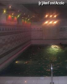 [P19] Piscina cu apă caldă de la subsolul hotelului Bona Vita. Atmosfera plăcută, creată de luminile din tavan, pereţi si de sub apă, precum şi de jeturile subacvatice de apă caldă, te îmbia să petreci ore întregi aici. » foto by bose
 - 
<span class="allrVoted glyphicon glyphicon-heart hidden" id="av201683"></span>
<a class="m-l-10 hidden" id="sv201683" onclick="voting_Foto_DelVot(,201683,8948)" role="button">șterge vot <span class="glyphicon glyphicon-remove"></span></a>
<a id="v9201683" class=" c-red"  onclick="voting_Foto_SetVot(201683)" role="button"><span class="glyphicon glyphicon-heart-empty"></span> <b>LIKE</b> = Votează poza</a> <img class="hidden"  id="f201683W9" src="/imagini/loader.gif" border="0" /><span class="AjErrMes hidden" id="e201683ErM"></span>