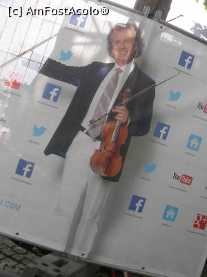 [P64] Maastricht turistic- Andre Rieu, vă așteaptă cu drag » foto by doina_c24
 - 
<span class="allrVoted glyphicon glyphicon-heart hidden" id="av761966"></span>
<a class="m-l-10 hidden" id="sv761966" onclick="voting_Foto_DelVot(,761966,8990)" role="button">șterge vot <span class="glyphicon glyphicon-remove"></span></a>
<a id="v9761966" class=" c-red"  onclick="voting_Foto_SetVot(761966)" role="button"><span class="glyphicon glyphicon-heart-empty"></span> <b>LIKE</b> = Votează poza</a> <img class="hidden"  id="f761966W9" src="/imagini/loader.gif" border="0" /><span class="AjErrMes hidden" id="e761966ErM"></span>