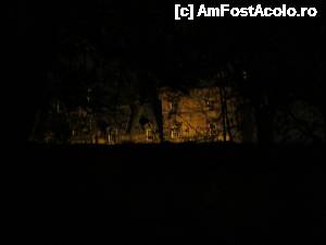 [P32] Vedere peste zidurile cimitirului.  » foto by ariciu*
 - 
<span class="allrVoted glyphicon glyphicon-heart hidden" id="av502773"></span>
<a class="m-l-10 hidden" id="sv502773" onclick="voting_Foto_DelVot(,502773,9014)" role="button">șterge vot <span class="glyphicon glyphicon-remove"></span></a>
<a id="v9502773" class=" c-red"  onclick="voting_Foto_SetVot(502773)" role="button"><span class="glyphicon glyphicon-heart-empty"></span> <b>LIKE</b> = Votează poza</a> <img class="hidden"  id="f502773W9" src="/imagini/loader.gif" border="0" /><span class="AjErrMes hidden" id="e502773ErM"></span>